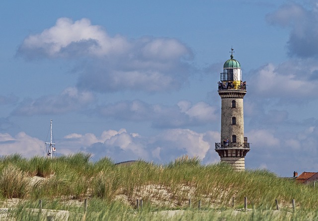 Der Leuchtturm in Warnemünde